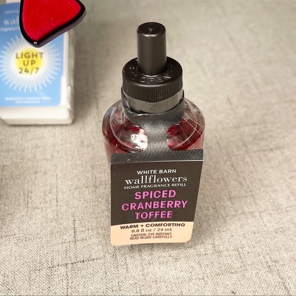 Bath & Body Works Snowman Light Up Wallflower Plug In Nightlight & 2 Refills NWT - Picture 6 of 8